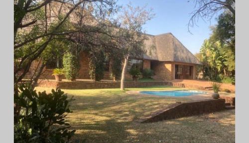 Thala Thala Private Villa in the bush-veld in Cullinan