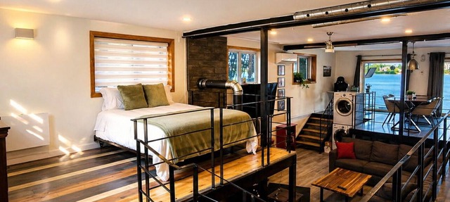 The Haven Loft, with free parking. Pet-Friendly! in Laval