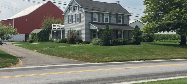 The Rustic Old Farmhouse Peaceful home in Amish country,10 min from tourist area in Gap