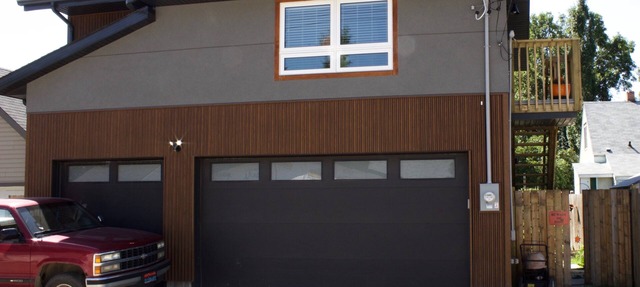 Top loft garage suite close to Whyte Ave & University. Quick access to Downtown. in Edmonton