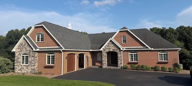 Tranquil 4-bedroom house on a scenic 2.5 ace lot, just minutes from Penn State. in Port Matilda