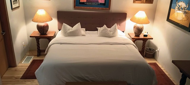 Unwind in solitude, bask in relaxation, enjoy convenience — near Canyon Road in Santa Fe