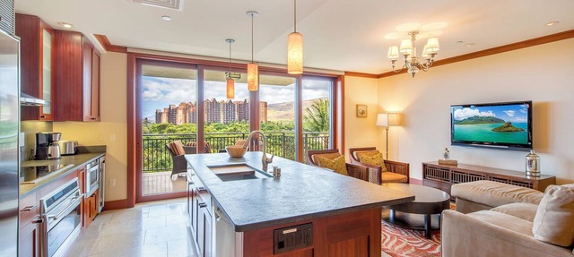 Upgraded 5th floor in Beach Tower - Ocean Views & Beautiful Sunsets in Kapolei