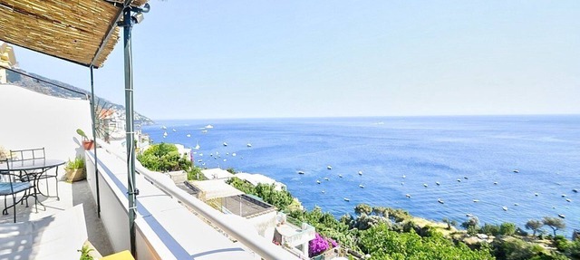Villa Batticuore: An elegant and welcoming independent house located in the center of Positano, with Free WI-FI. in Positano
