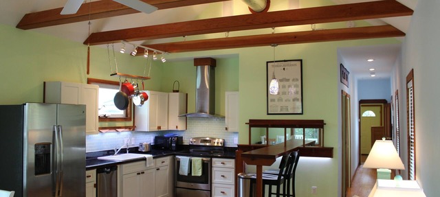 Walk to EVERYTHING Downtown within minutes. Shotgun House in Lincolnville. in St Augustine