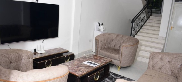 White House Loft Unit 4 in Rongo