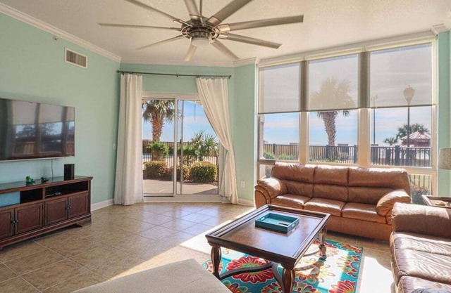 3 Bedroom/3 Bathroom Ground Level Condo in Gulfport
