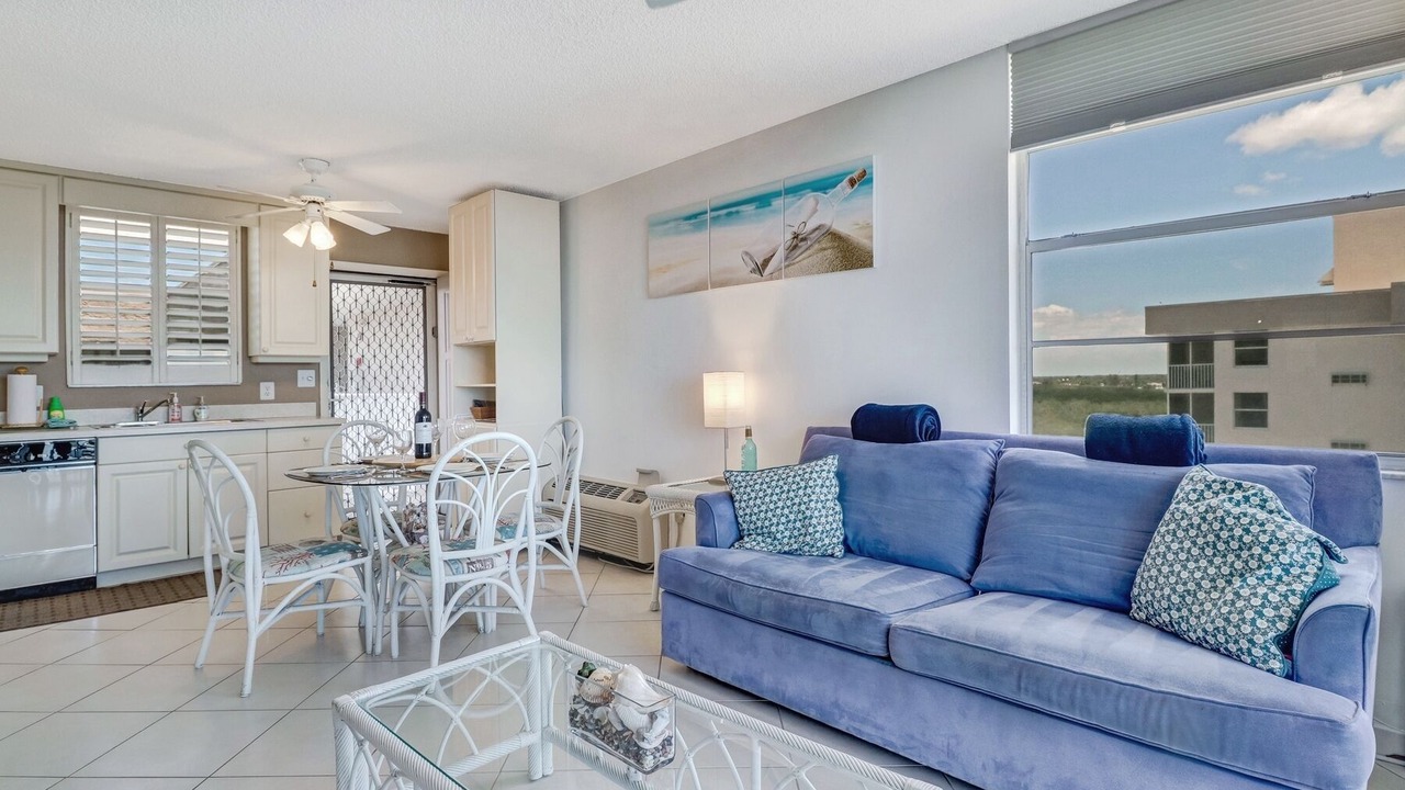 Photo of Livingroom in Bonita Springs