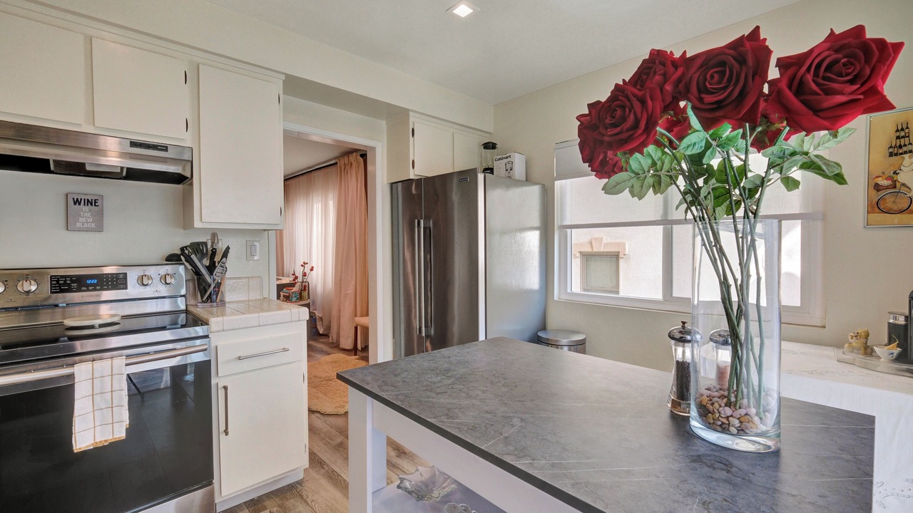 Photo of Kitchen in West Los Angeles