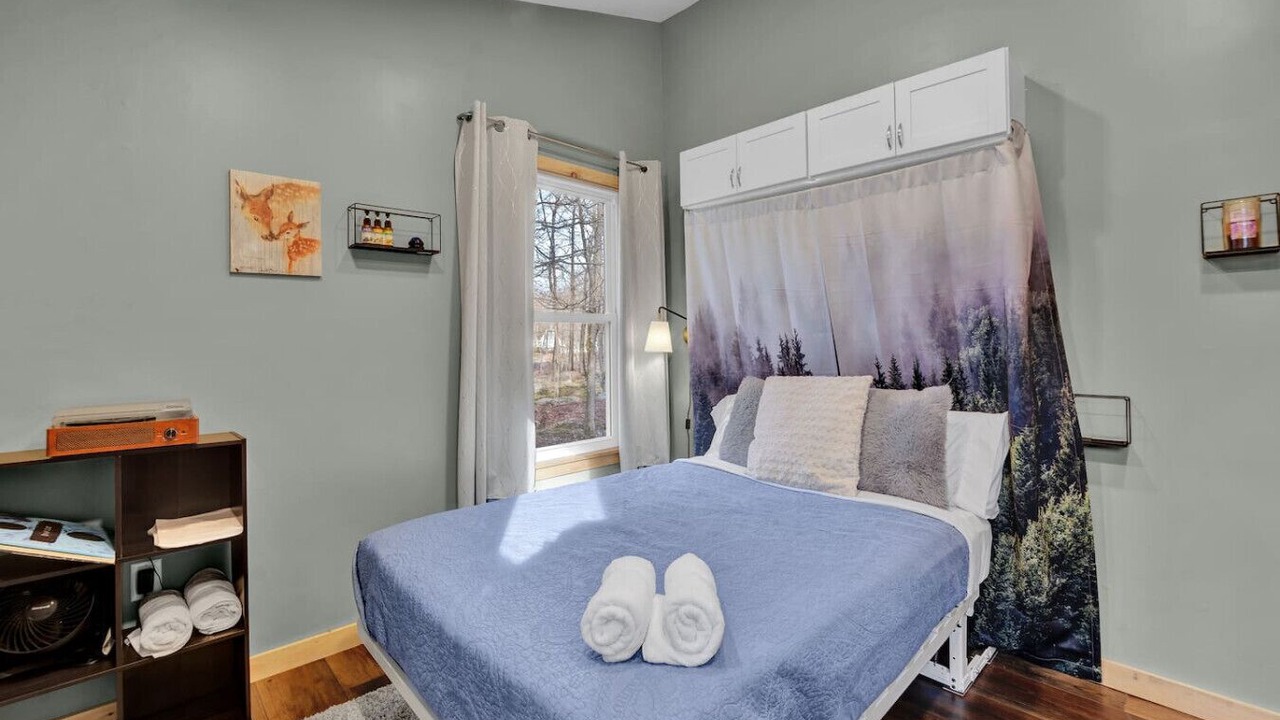 Photo of Bedroom in Briar Crest Woods