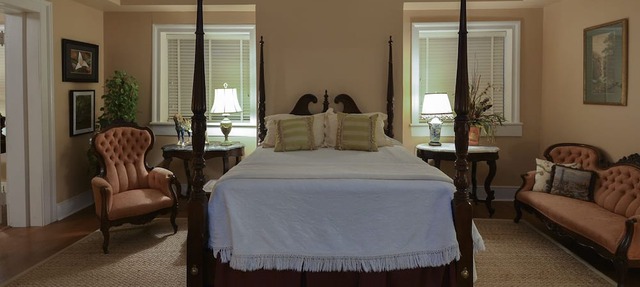 Choctaw Hall Bed and Breakfast in Natchez
