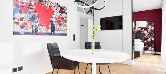 Livisit Bergpartment 38 - Doppelbettzimmer 27 qm - mit Küchenzeile und Bad in Stuttgart