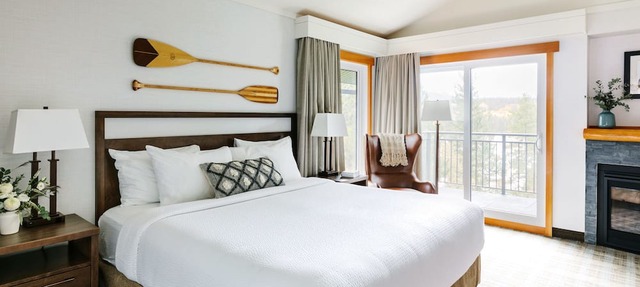 Pyramid Lake Lodge in Jasper