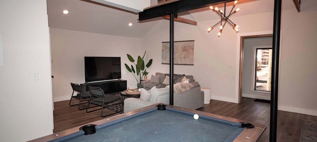 Freshly Renovated Apt - Steps from TIAA Bank Field in Jacksonville