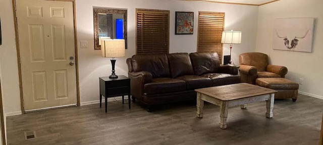Fun Rustic 2/2 Single level in a great community. in Laughlin