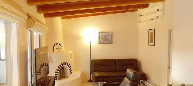 Spacious Shredder`s Lounge in Taos Ski Valley
