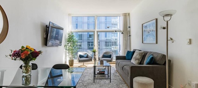 Walk to everything: Pike Place Penthouse, Seattle in Seattle