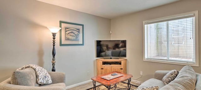'Wasatch Basecamp' w/Hot Tub: Hike & Explore! in Cottonwood Heights