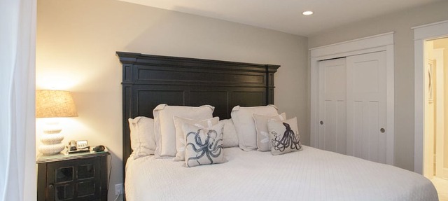 3 Br New Featured Renovation! Resort Privileges (pool, etc), very close to Ocean in Kiawah Island