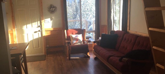 Cozy Cabin in the Rockies in Golden