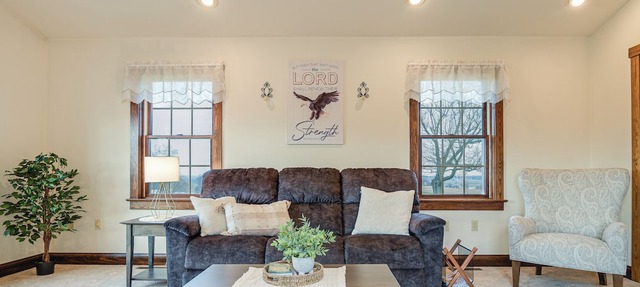 4 Mi to the Amish Village: Spacious Home w/Deck! in Ronks