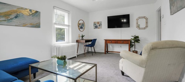 Huckleberry Haven: 4-bedroom Luxury Apartment in North Wales