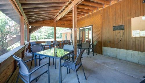Spacious Lodge Madawaska Ideal for GroupsTrails in Lake Saint Peter