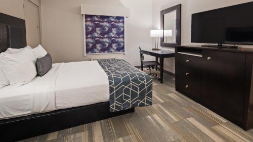 Wilkes Airport Hotel 
